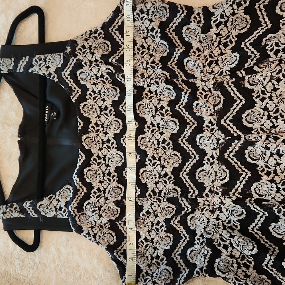 Torrid Sz 14 Preowned Black And White Lace Skater Brunch Summer Cocktail Dress - Picture 9 of 12